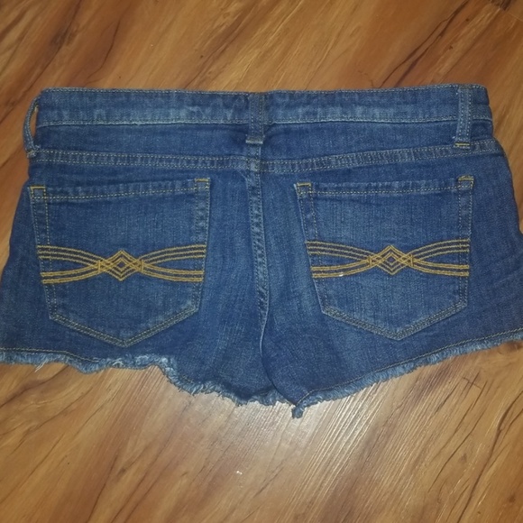 Mudd Jean Shorts - Picture 2 of 3